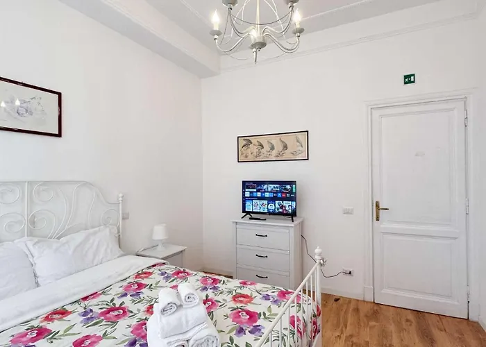 Piramide 2 Bedrooms & 2 Bathrooms * Roma
