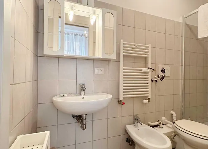 Piramide 2 Bedrooms & 2 Bathrooms Appartamento *