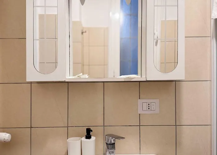 Piramide 2 Bedrooms & 2 Bathrooms *