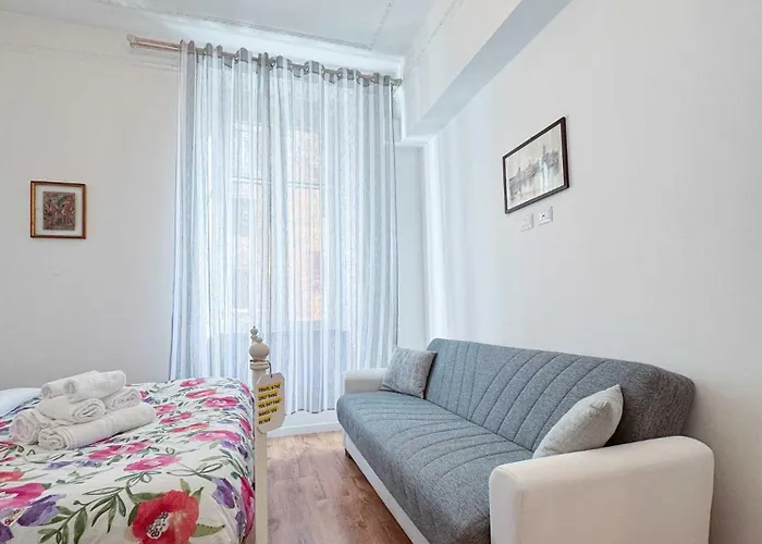Appartamento Piramide 2 Bedrooms & 2 Bathrooms Roma