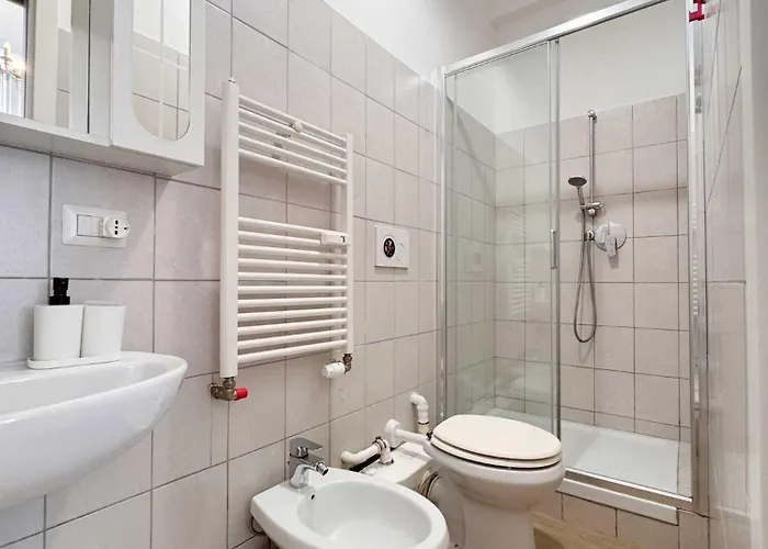 Piramide 2 Bedrooms & 2 Bathrooms *